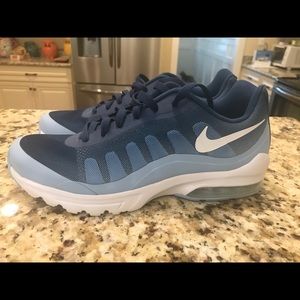 Almost brand new!! Nike shoes